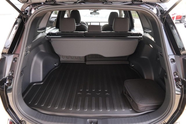 Toyota RAV4 Plug-In Hybrid Vehicle Full-screen Gallery Image 7