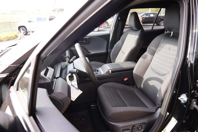 Toyota RAV4 Plug-In Hybrid Vehicle Full-screen Gallery Image 8