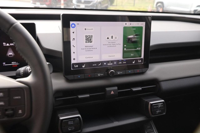 Toyota RAV4 Plug-In Hybrid Vehicle Full-screen Gallery Image 15