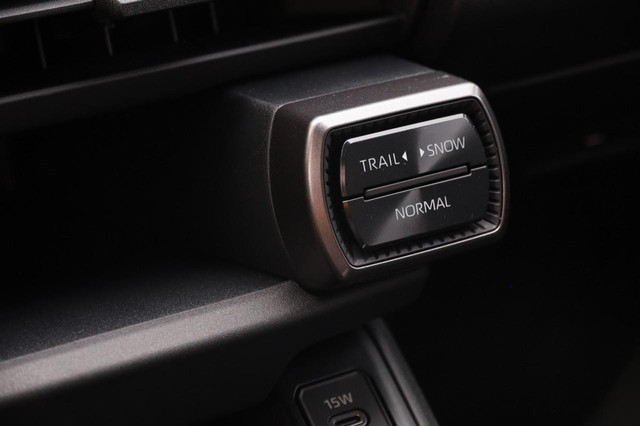Toyota RAV4 Plug-In Hybrid Vehicle Full-screen Gallery Image 20