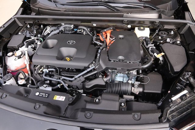 Toyota RAV4 Plug-In Hybrid Vehicle Full-screen Gallery Image 30