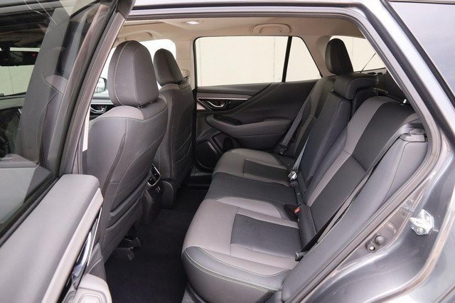 Subaru Outback Vehicle Image 11