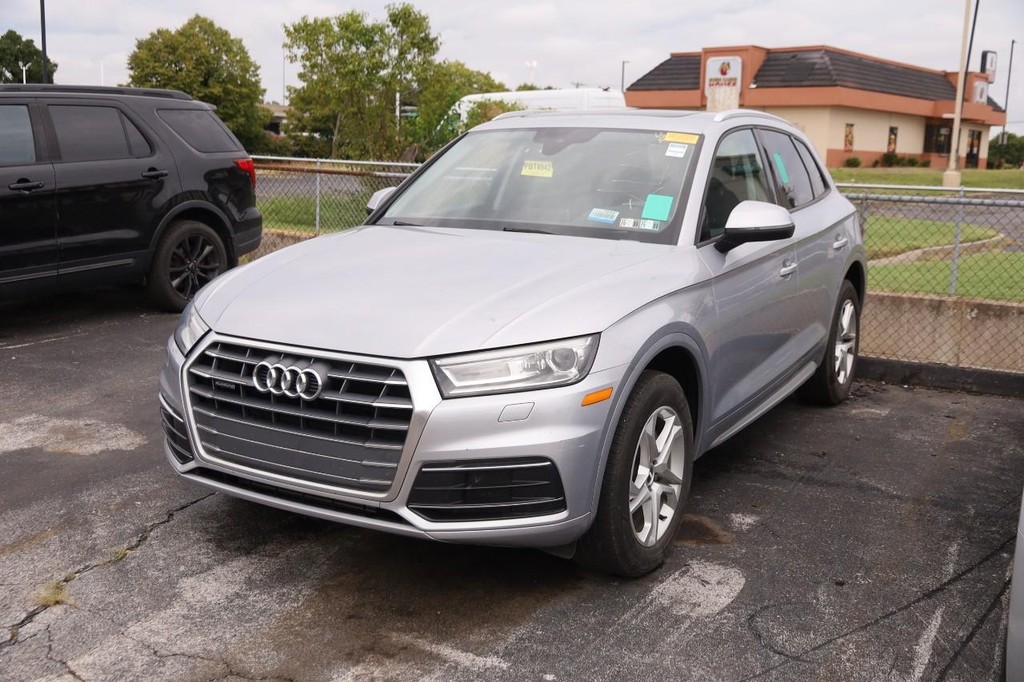 Audi Q5 Vehicle Full-screen Gallery Image 04