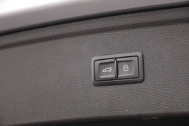 Audi Q5 Vehicle Image 08