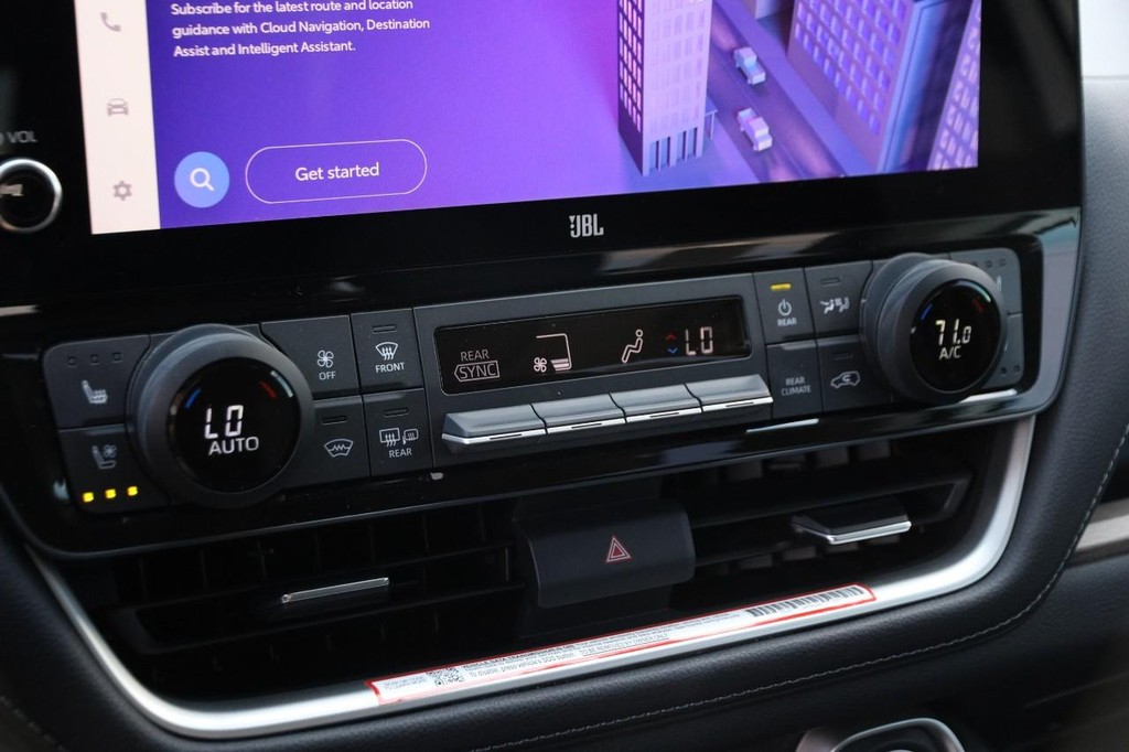 Toyota Grand Highlander Vehicle Full-screen Gallery Image 21