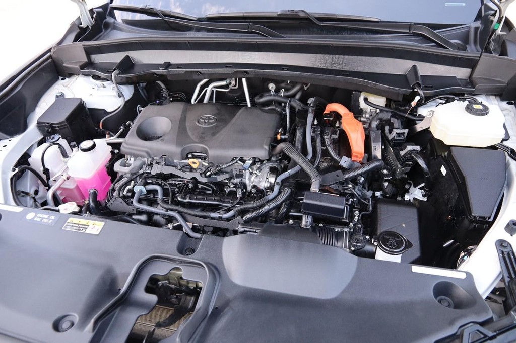 Toyota Grand Highlander Vehicle Full-screen Gallery Image 30