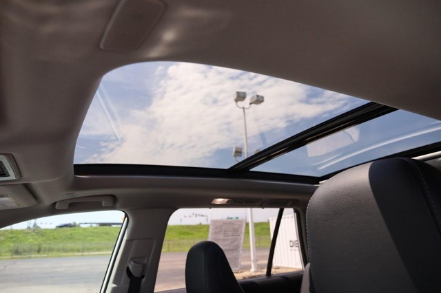 Toyota Grand Highlander Vehicle Image 09