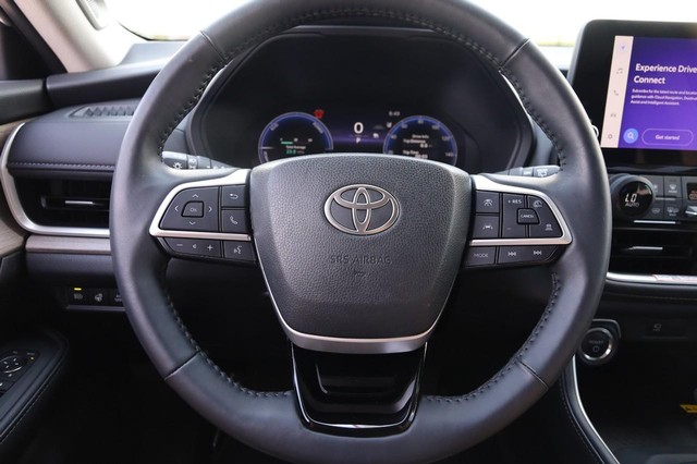 Toyota Grand Highlander Vehicle Image 13