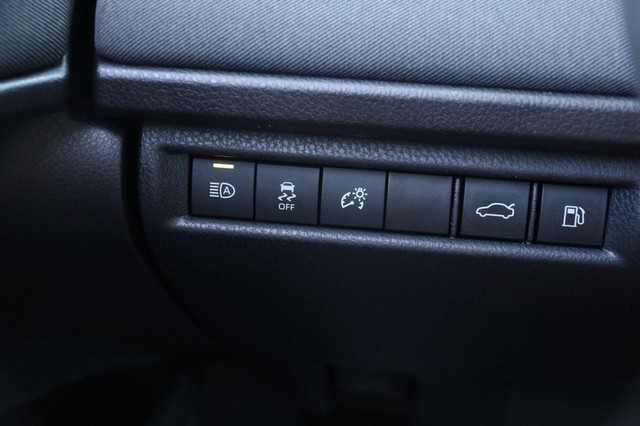 Toyota Camry Vehicle Image 21
