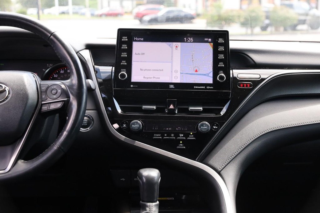 Toyota Camry Vehicle Full-screen Gallery Image 27