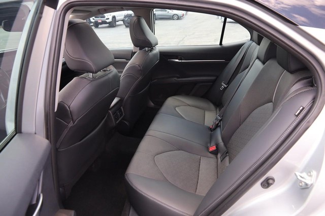 Toyota Camry Vehicle Image 10