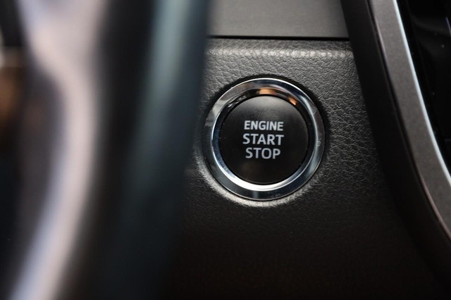 Toyota Camry Vehicle Image 15