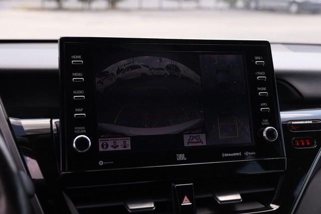Toyota Camry Vehicle Image 17