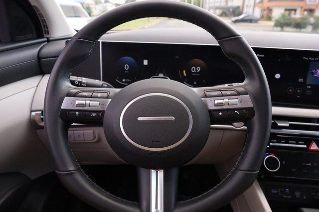 Hyundai Tucson Vehicle Image 12