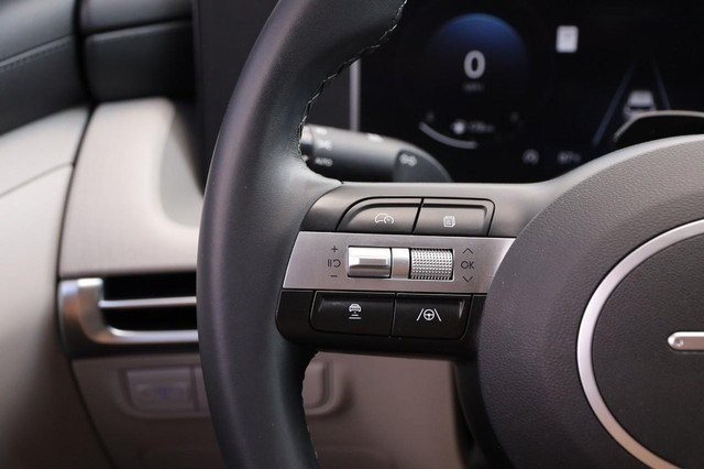 Hyundai Tucson Vehicle Image 13