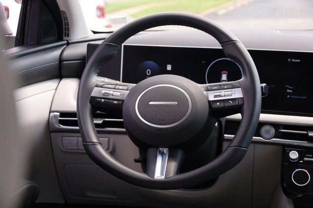 Hyundai Tucson Vehicle Image 25