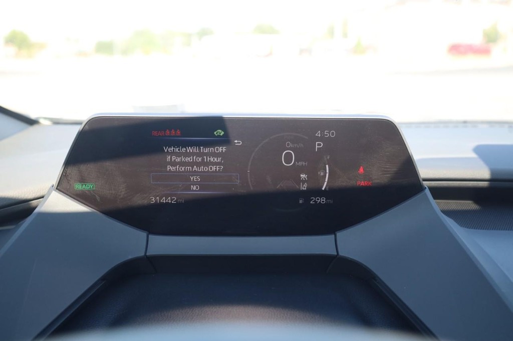 Toyota Prius Vehicle Full-screen Gallery Image 12