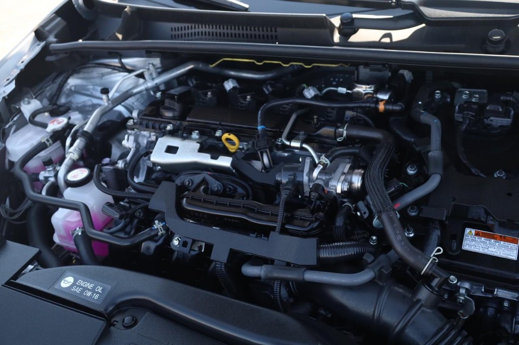 Toyota Prius Vehicle Full-screen Gallery Image 24