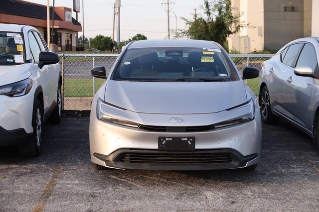 Toyota Prius Vehicle Image 03