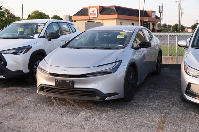 Toyota Prius Vehicle Image 04