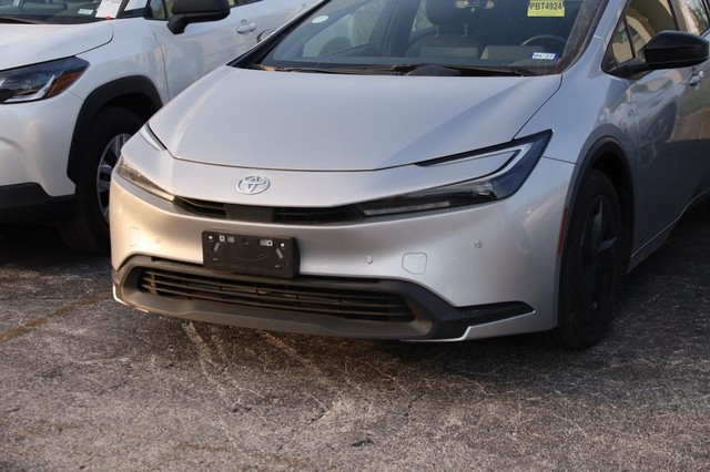 Toyota Prius Vehicle Image 05