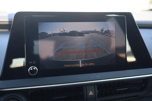 Toyota Prius Vehicle Image 15