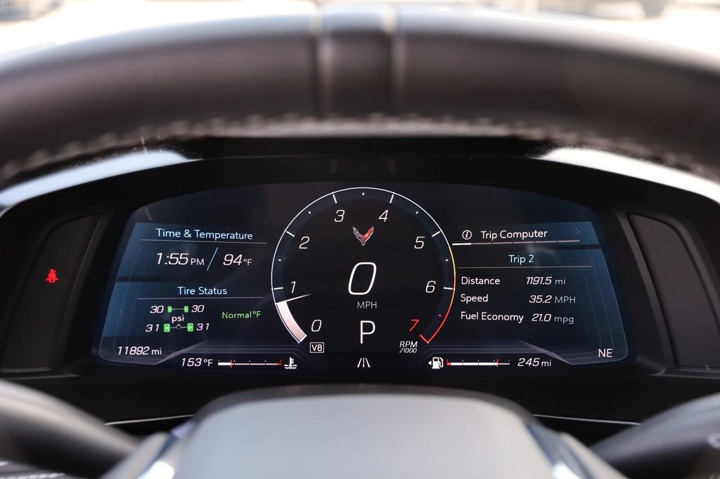 Chevrolet Corvette Vehicle Full-screen Gallery Image 15
