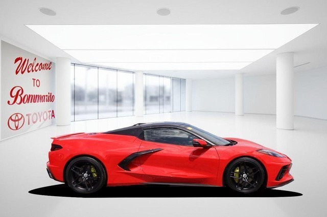 Chevrolet Corvette Vehicle Full-screen Gallery Image 5