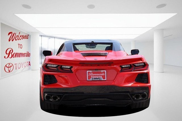 Chevrolet Corvette Vehicle Full-screen Gallery Image 6