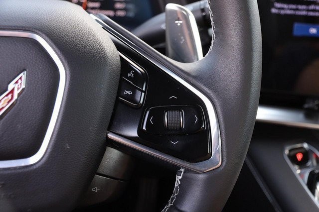 Chevrolet Corvette Vehicle Full-screen Gallery Image 14
