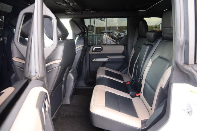 Ford Bronco Vehicle Image 09
