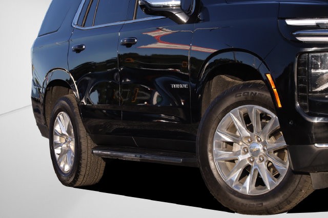 Chevrolet Tahoe Vehicle Full-screen Gallery Image 3
