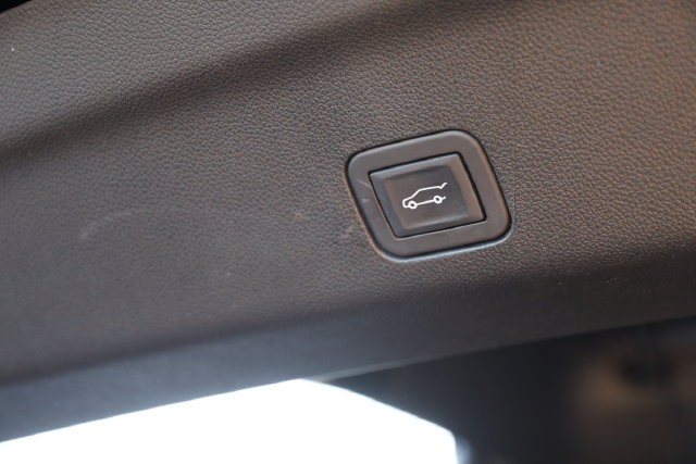 Chevrolet Tahoe Vehicle Full-screen Gallery Image 9