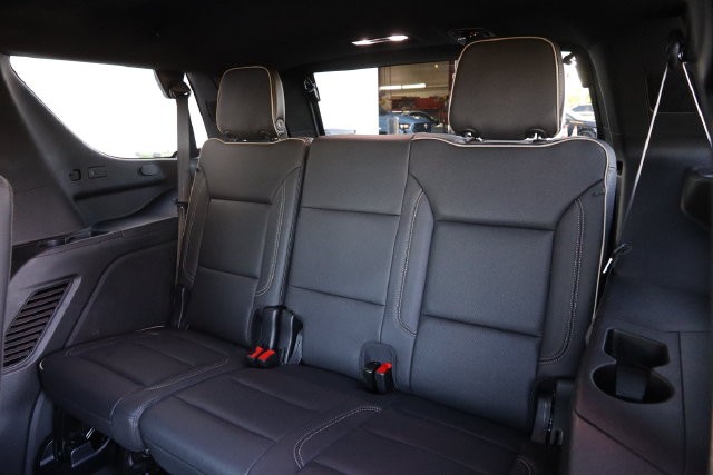 Chevrolet Tahoe Vehicle Full-screen Gallery Image 12