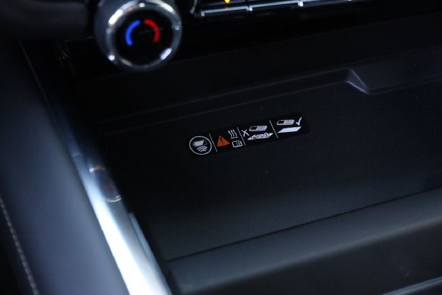 Chevrolet Tahoe Vehicle Full-screen Gallery Image 22