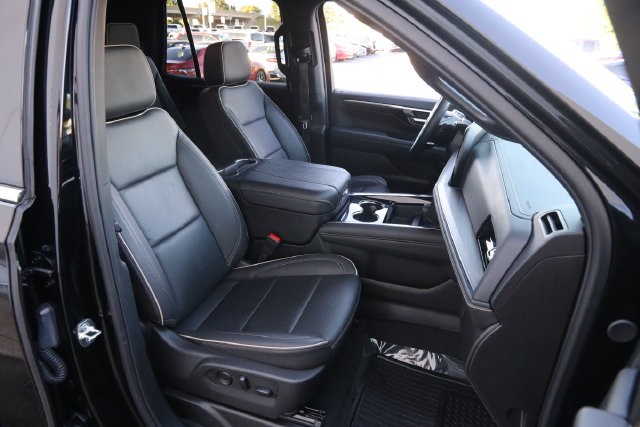 Chevrolet Tahoe Vehicle Full-screen Gallery Image 30