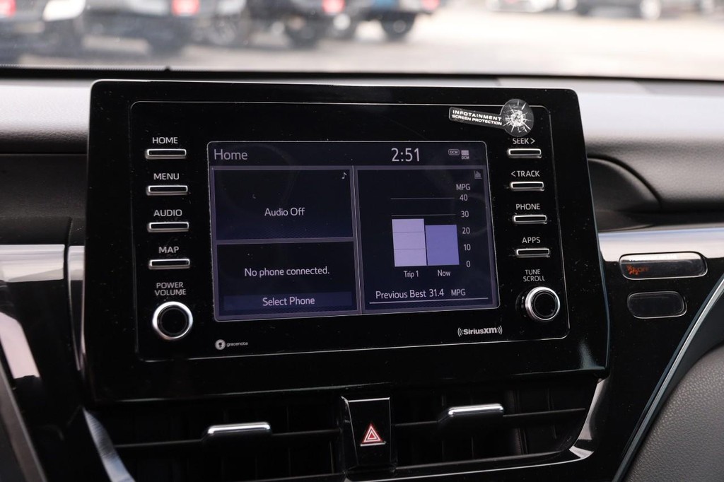Toyota Camry Vehicle Full-screen Gallery Image 16