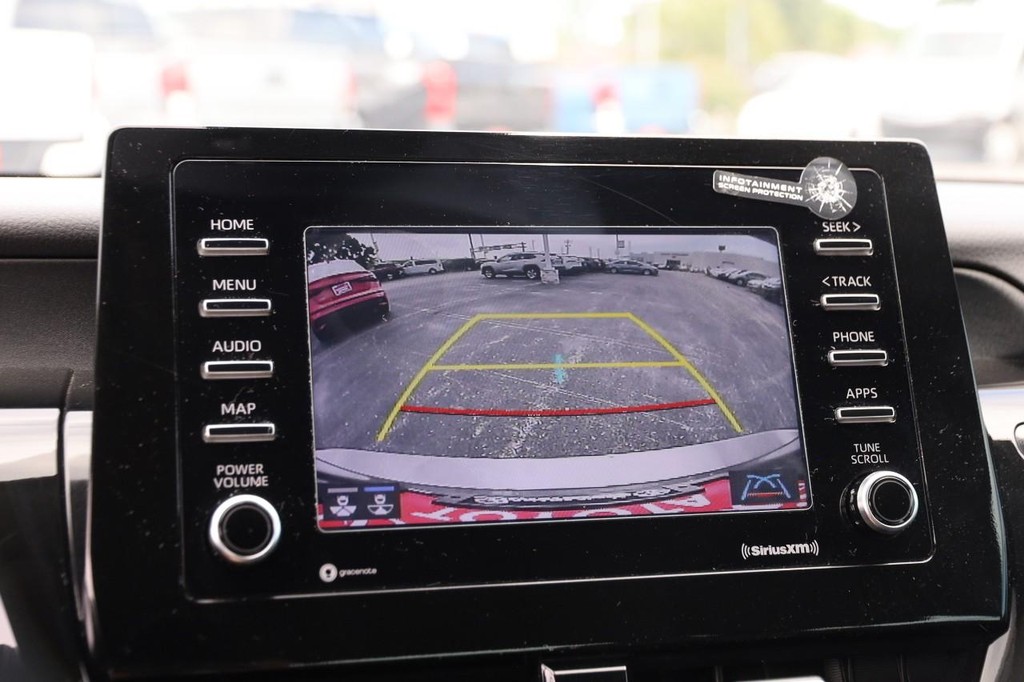 Toyota Camry Vehicle Full-screen Gallery Image 17