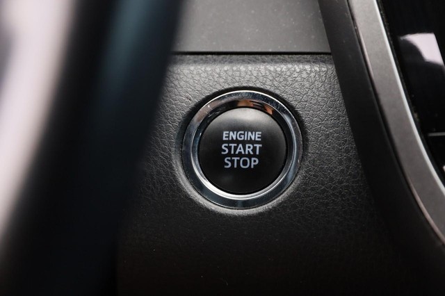 Toyota Camry Vehicle Image 14