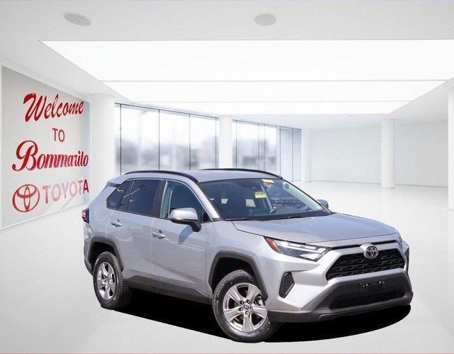 Toyota RAV4 Vehicle Full-screen Gallery Image 2