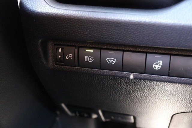 Toyota RAV4 Vehicle Full-screen Gallery Image 19