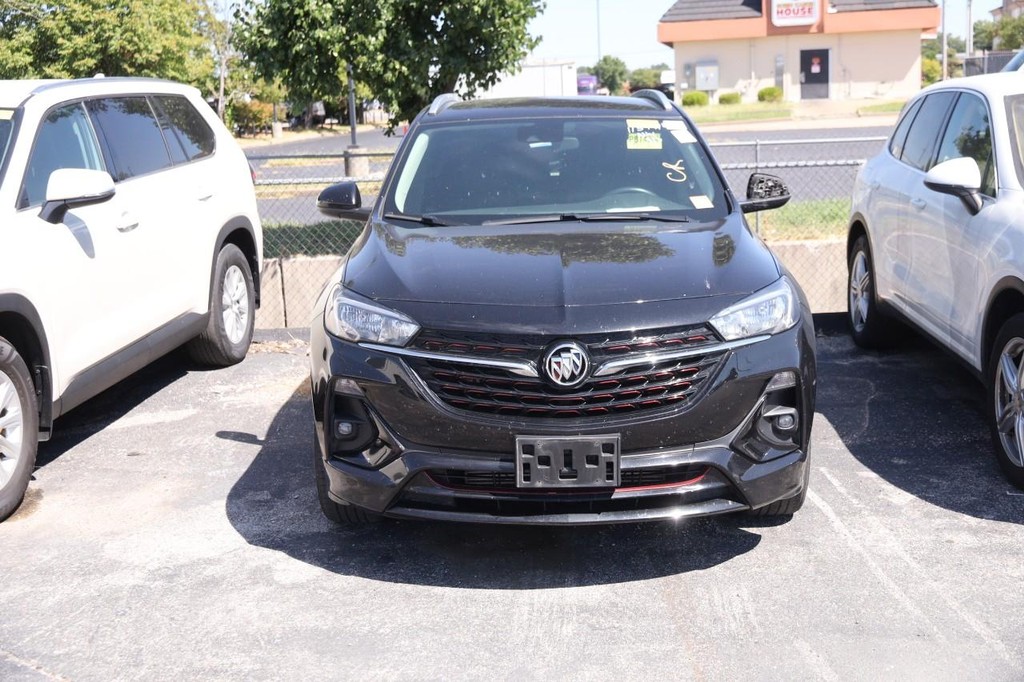 Buick Encore GX Vehicle Full-screen Gallery Image 03
