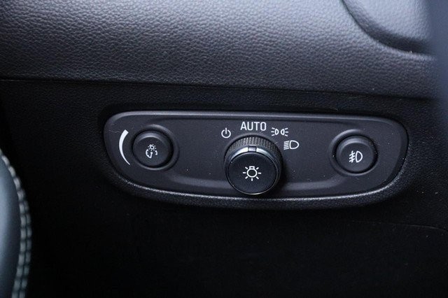 Buick Encore GX Vehicle Image 21