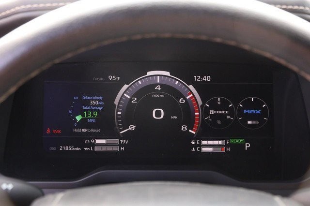 Toyota Tundra 4WD Vehicle Image 14