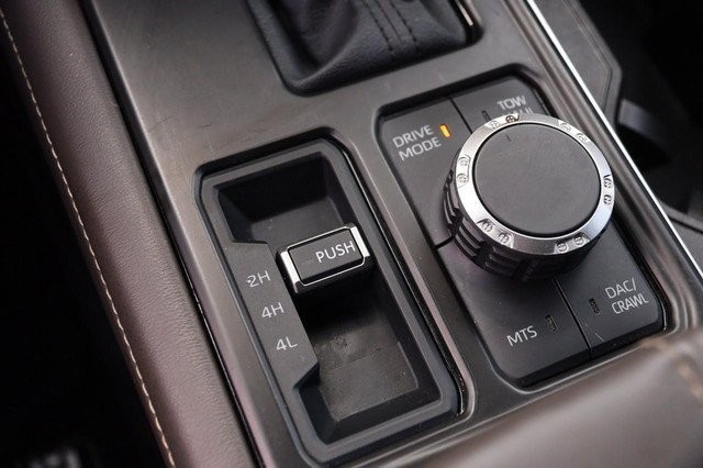 Toyota Tundra 4WD Vehicle Image 21
