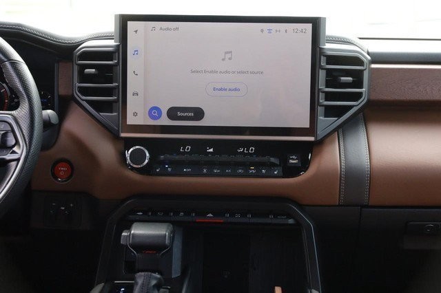 Toyota Tundra 4WD Vehicle Image 26