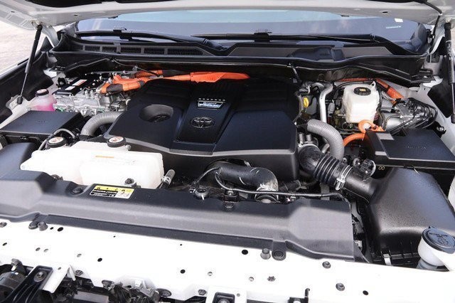 Toyota Tundra 4WD Vehicle Image 29