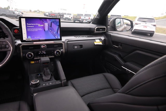 Toyota Tacoma 4WD Vehicle Full-screen Gallery Image 8