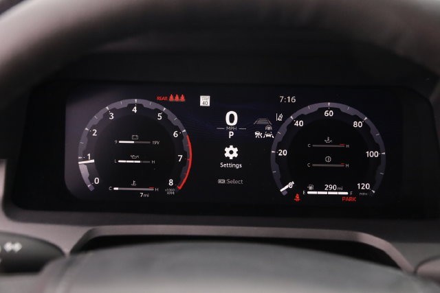 Toyota Tacoma 4WD Vehicle Full-screen Gallery Image 23
