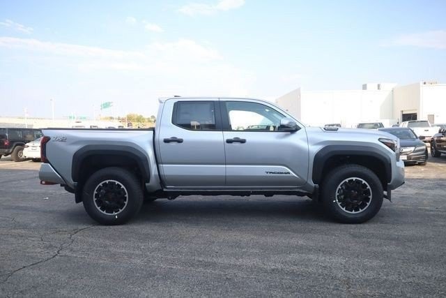 Toyota Tacoma 4WD Vehicle Image 04